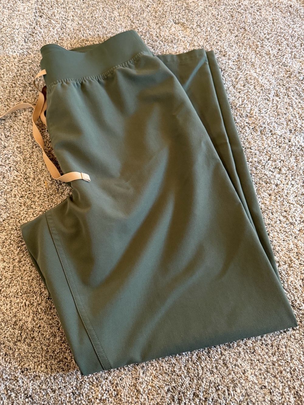 FIGS Women’s High Waisted Livingston Scrub Pants- MOSS GREEN